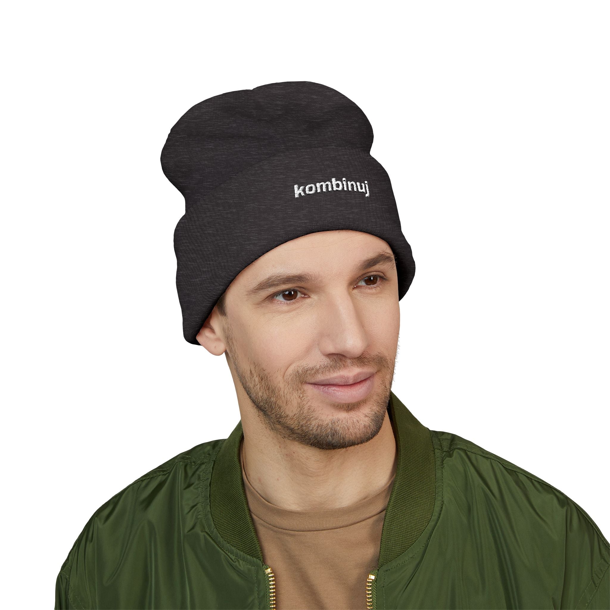 Kombinuj - Embroidered Beanie | Obco